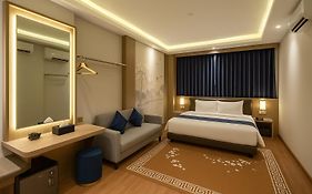 Grand Majesty Hotel